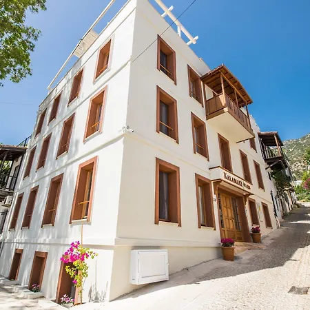 Апарт-готель Kalamaki Flats