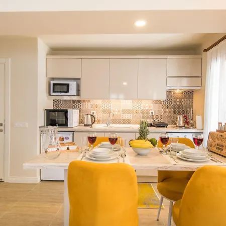 Апарт-готель Kalamaki Flats *