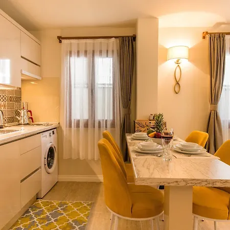 Kalamaki Flats Апарт-готель