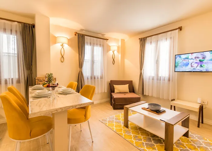 Kalamaki Flats Aparthotel *